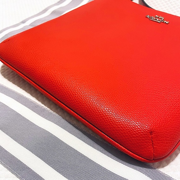 SOLD 💫⭐️HOST PICK ⭐️💫COACH Crossgrain Messenger Crossbody - Picture 4 of 16